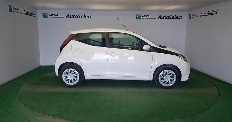 Toyota Aygo cena 42900 przebieg: 26731, rok produkcji 2021 z Miechów małe 232